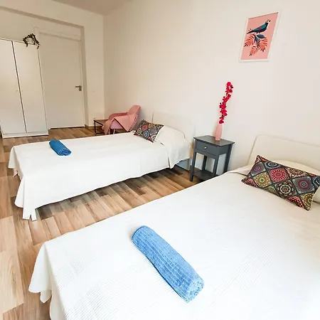 Albergue Bcn Private - La Rambla Pf